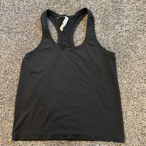 Lululemon Swiftly Tech Razor Back 2.0 Race Length